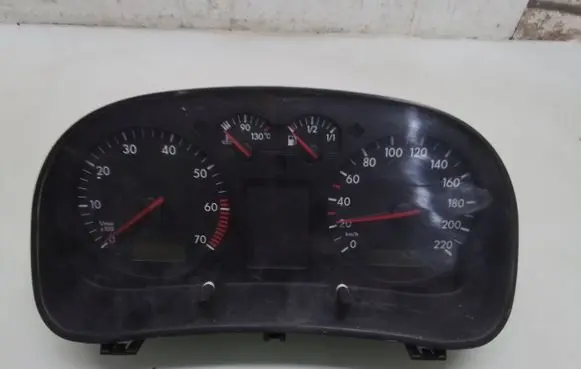 Volkswagen Golf IV Speedometer (instrument cluster) 0263618030