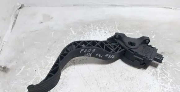 Peugeot 207 Accelerator throttle pedal 968143438000 6PV00908302