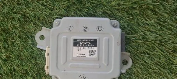 Toyota C-HR I Battery control module 89892-47050