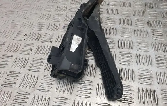 Audi A3 S3 8L Accelerator throttle pedal 1K2721503J