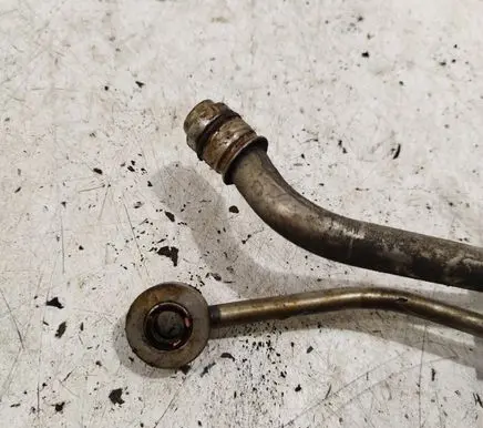 Nissan X-Trail T31 Turbo turbocharger oiling pipe/hose