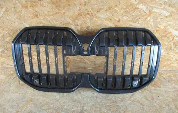 BMW 7 G70 Front bumper upper radiator grill 5113188013-10