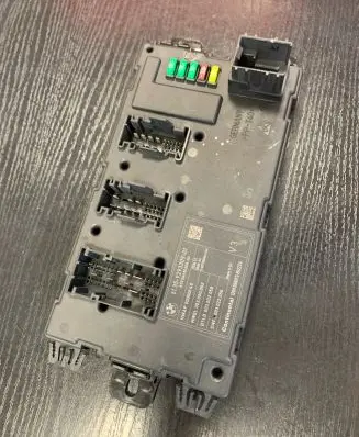 BMW 1 F20 F21 Central body control module 9293309