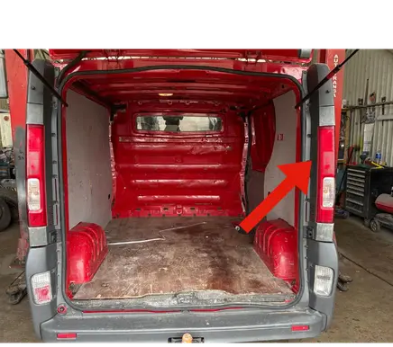 Opel Vivaro Trunk rubber seal (body) 