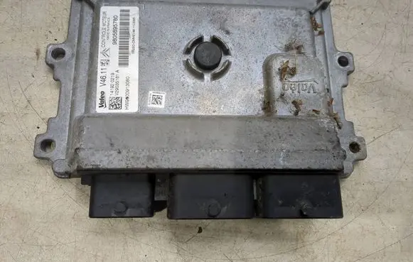 Citroen C3 Engine control unit/module V29035181A 141920219 9805895780