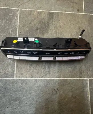 Mercedes-Benz C W205 Climate control unit A2059058813 A2C1115140001