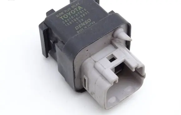 Toyota Yaris Glow plug pre-heat relay 2861067010 1567000671