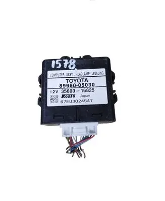 Toyota Avensis T250 Light module LCM 8996005030