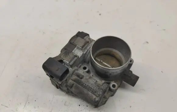Volkswagen Golf V Throttle valve 03C133062A