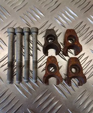 Fuel Injector clamp holder