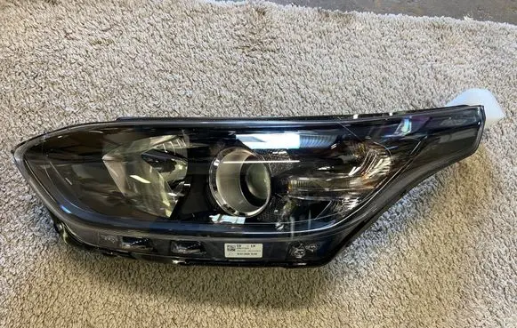 KIA Ceed Headlight/headlamp J792121030 J792122030