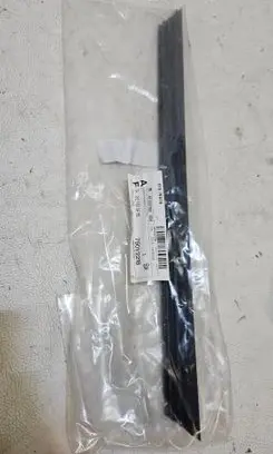 Mercedes-Benz E W212 Rubber seal rear door window/glass A2127353465