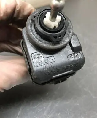 Volvo S40, V40 Headlight level adjustment motor 007878