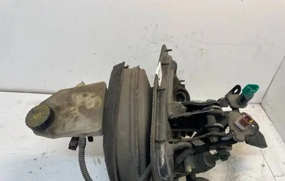 Peugeot 807 Brake booster 1400859980 1484801080
