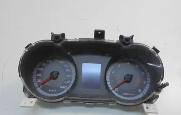 Mitsubishi Lancer VIII Speedometer (instrument cluster) 8100A117