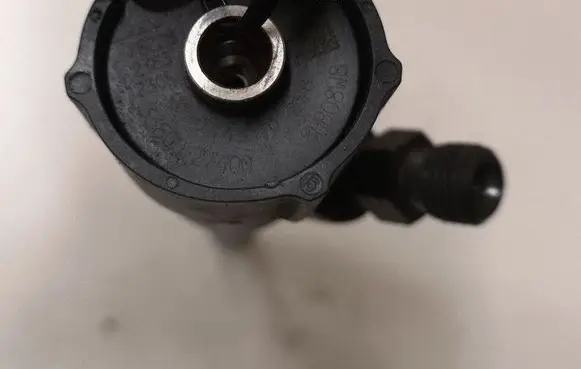 KIA Sportage Fuel injector 0445110258
