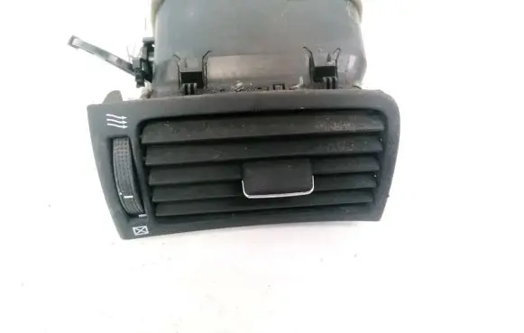 Toyota Avensis T250 Dash center air vent grill 8518C