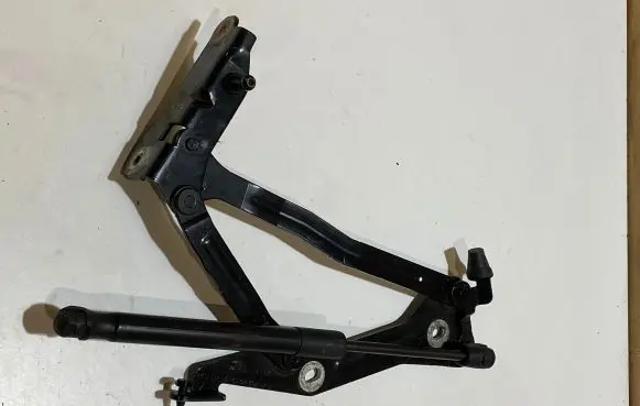 Ford Mustang VI Tailgate/trunk/boot hinge FR3B6342701D