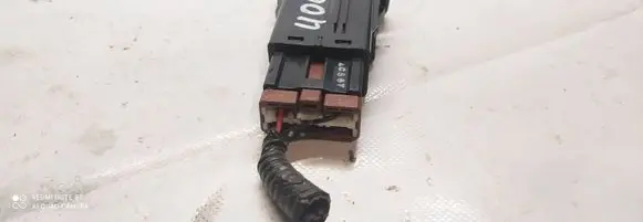 Honda HR-V Windscreen/window heater switch M17071