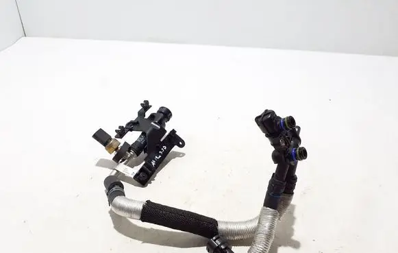 Audi A4 S4 B9 Fuel pressure sensor 059906054L