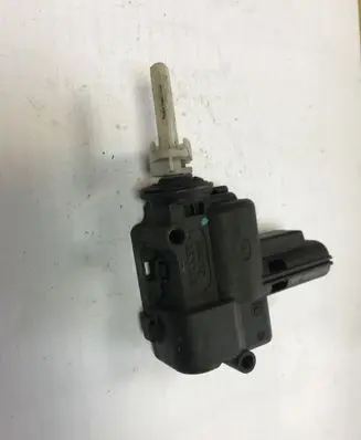 Fuel tank cap lock