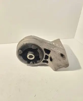 Opel Antara Engine mount bracket X04134