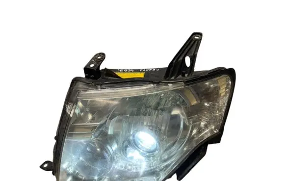 Mitsubishi Pajero Headlight/headlamp 10087875 2277PL D2S12W35W