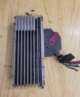 Audi A6 S6 C6 4F Sound amplifier 4F0035223L