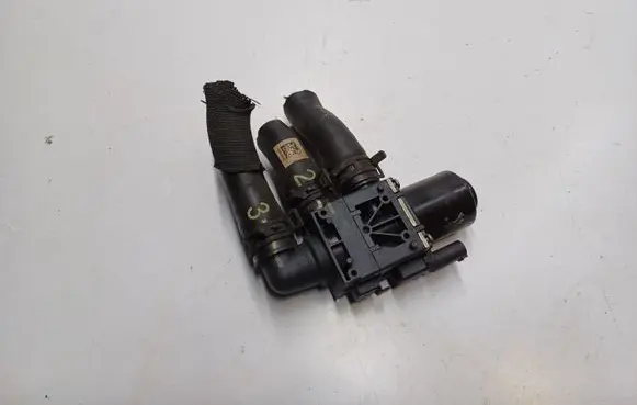 BMW 3 F30 F35 F31 Coolant level relay 9147347