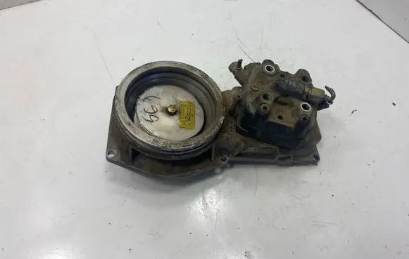 Audi 80 90 B3 Fuel distributor 026133353B