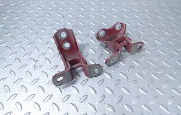 Toyota Yaris XP210 Front door hinge set 6872002060 6874002050