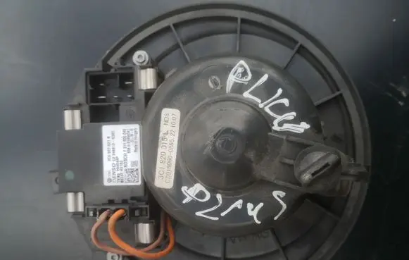 Volkswagen Golf Plus Heater blower motor/fan resistor 3C0907521B