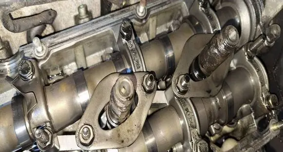Audi A6 S6 C5 4B Fuel injector 