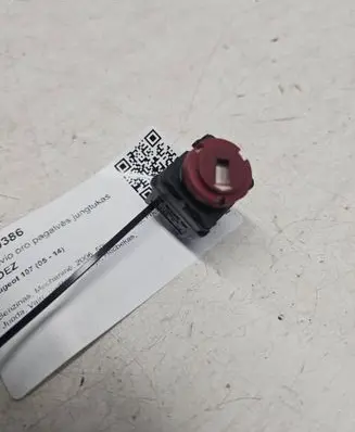 Peugeot 107 Passenger airbag on/off switch 96373205XT