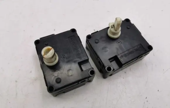 Bentley Flying Spur Air flap motor/actuator 4D0820511 0637008700