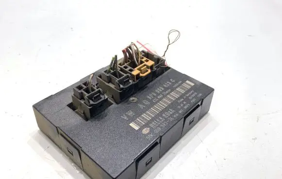Audi A3 S3 8P Central body control module 8P0959433C