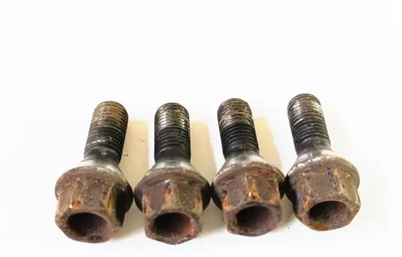 BMW 1 E82 E88 Nuts/bolts 