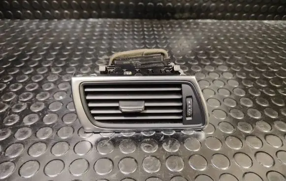 Audi A7 S7 4G Dashboard side air vent grill/cover trim 4G8820901B