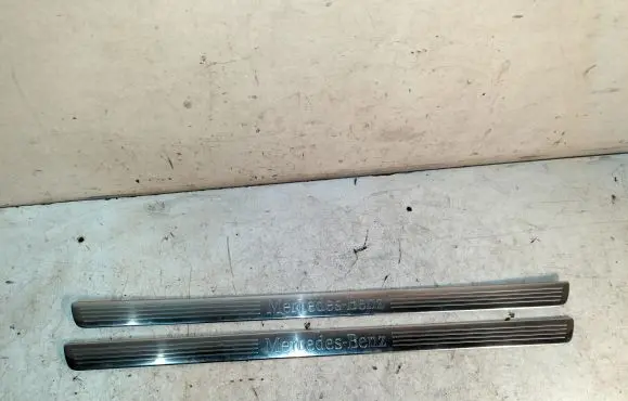 Mercedes-Benz C AMG W204 sill trim set (inner) A2046801935