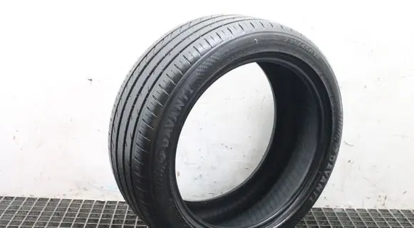 Ford S-MAX R18 summer tire 23545R18 DAVANTI