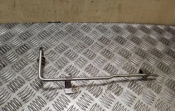 Coolant pipe/hose