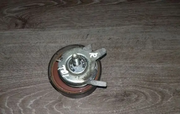Volvo S80 Timing belt/chain tensioner 