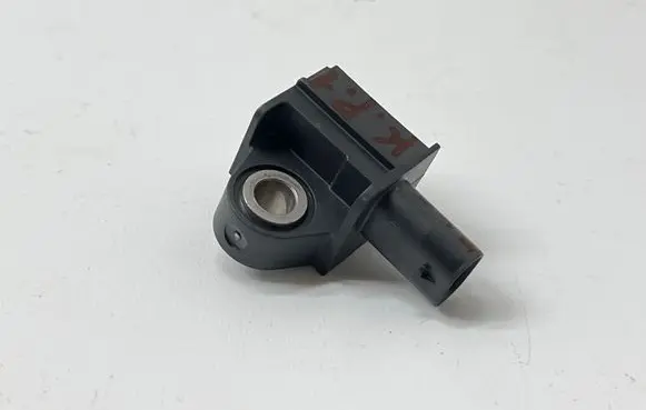 Chrysler Pacifica Airbag deployment crash/impact sensor 68245080AA 47DB7 53328370