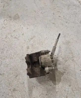 Citroen C4 II Front brake caliper
