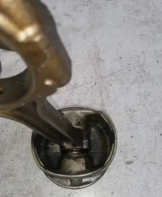 KIA Sorento Piston 7080