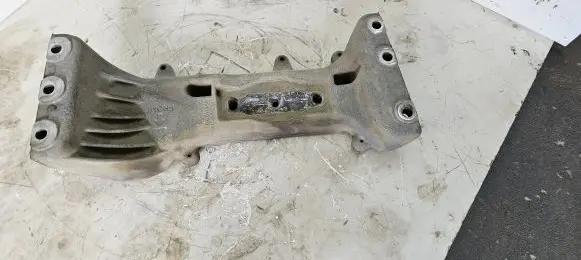Jeep Grand Cherokee WL Gearbox mounting bracket 68428575AA