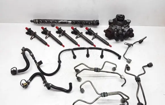 Volvo V40 Fuel injection system set 31303238 0445116046 31321198