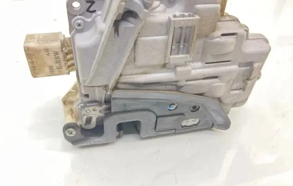 Audi A6 S6 C6 4F Front door lock 4F1837016
