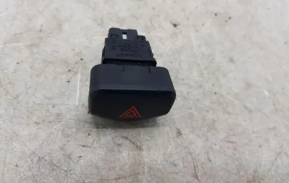 Nissan Note (E11) Hazard light switch 06019