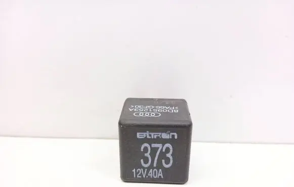 Audi A6 S6 C5 4B Other relay 8D0951253A